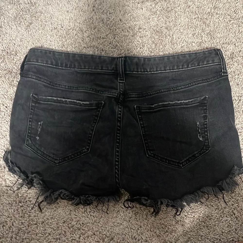 Express Low Rise Shorts - Picture 2 of 4